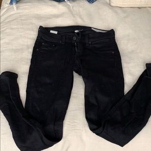 Rag and bone “Capri” style jeans skinny black